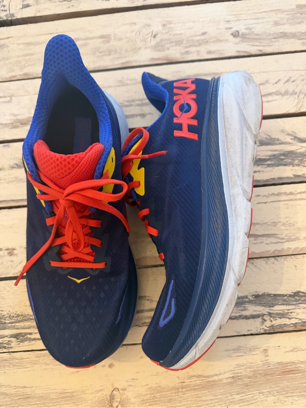HOKA ONE Clifton 9 Men's Running Shoes - Picture 2 of 6